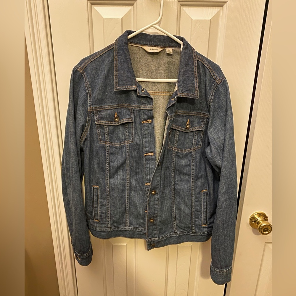 Women’s LL Bean Blue Denim Jean Jacket, Size XL Regular